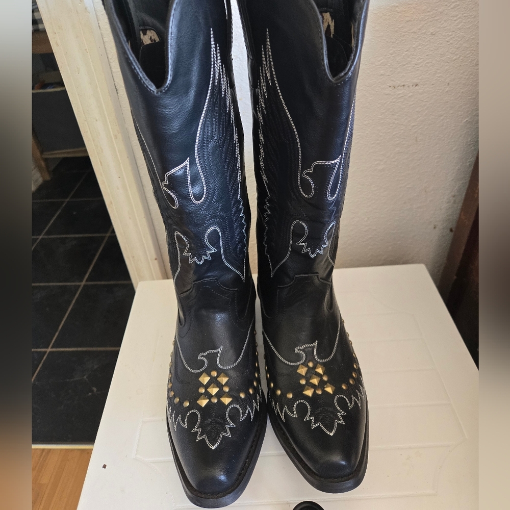 Black and Gold Western Boots